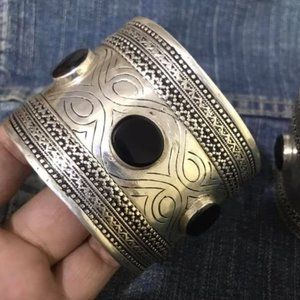 Single  Black Onyx Stone Tribal Handcuff, Afghan Boho Cuff With Stones, Kuchi